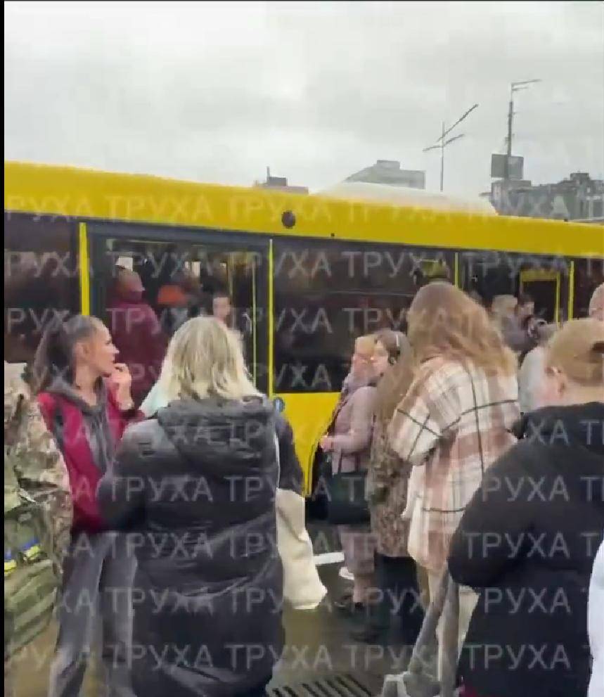 皇冠信用网足球代理
_普京下狠手皇冠信用网足球代理
,俄军让乌克兰断水断电一片黑暗,一夜间炸回石器时代