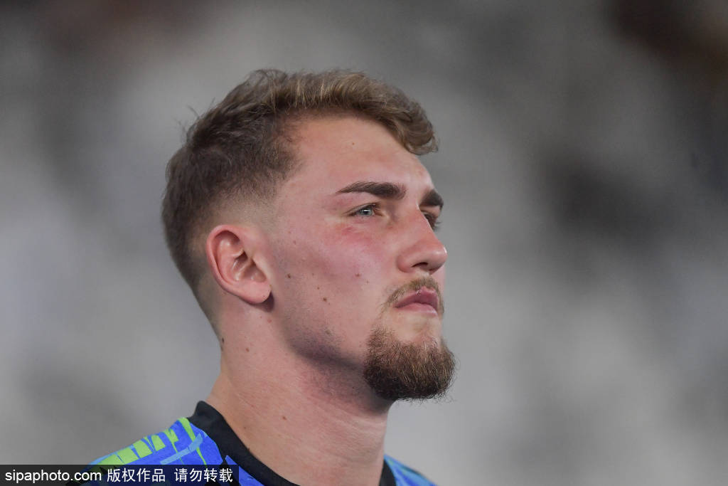 皇冠信用網开户
_哭红了眼眶巴西后卫布鲁诺赛后采访情绪激动皇冠信用網开户
,为失误自责