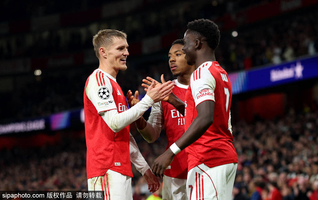 皇冠信用网登3代理申请_观战台：利物浦大战曼联+拜仁火拼多特 阿森纳冲五连胜