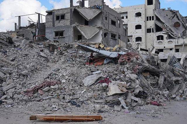 皇冠信用网出租代理
_哈马斯再向以色列移交一具被扣押人员遗体