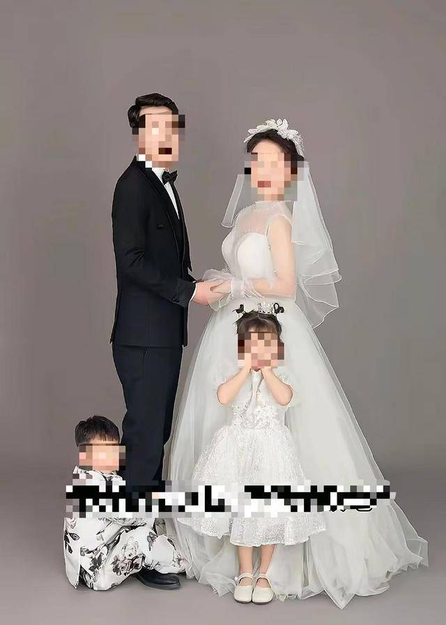 正版足球出租
_郑州中牟男子称妻儿3人被发小杀害正版足球出租
，“常来吃饭偷配了钥匙”，嫌犯父亲：恨死这个恶魔