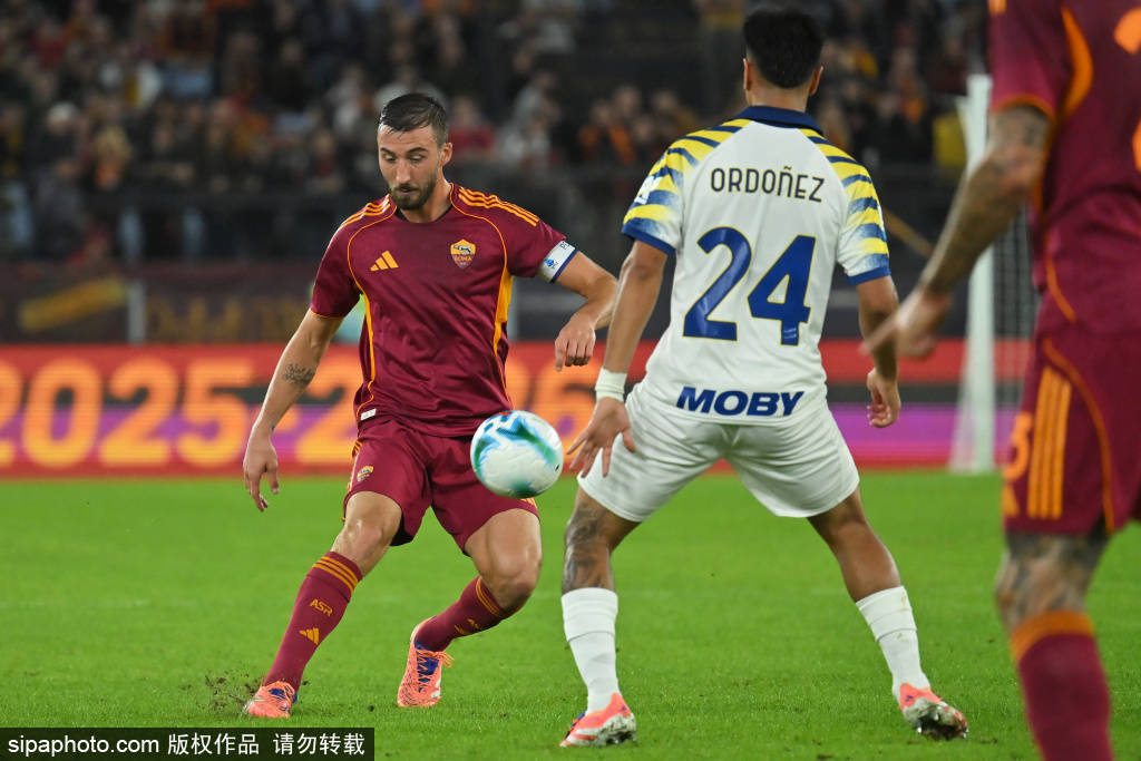 世界杯足球盘口
_塔雷谈恩昆库与莱奥的首次搭档:技术与战术的完美融合