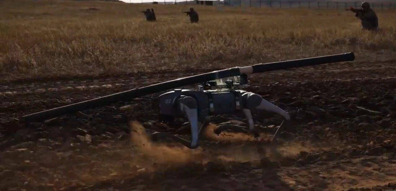 首尔叁星迅雷 vs 安阳正官庄 RB
_大场面!机器狗、无人机开路首尔叁星迅雷 vs 安阳正官庄 RB
,实兵对抗演练画面公布