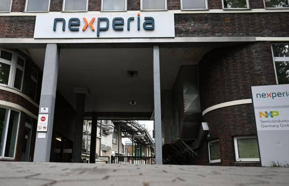 皇冠信用网足球代理
_“安世客户怕再被荷兰坑皇冠信用网足球代理
,想了一招:自己去找中国工厂谈包装”