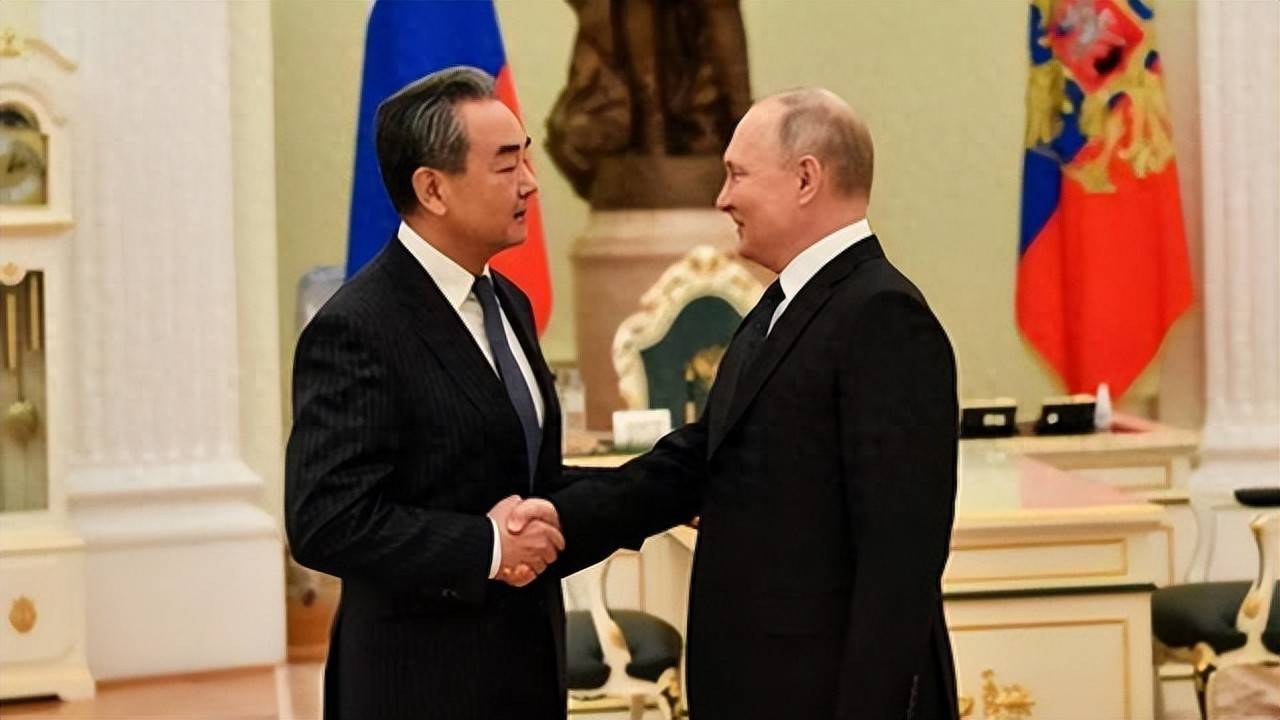 如何代理皇冠信用盘_中俄同一天宣布外访消息如何代理皇冠信用盘，普京动身访印之前，为会见王毅留出窗口期，中俄有大事相商