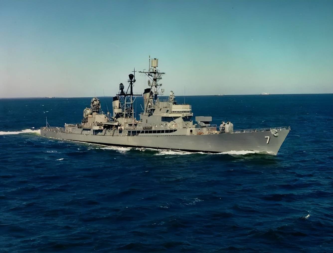 阿尔梅里亚vs桑坦德_委内瑞拉油轮刚出海阿尔梅里亚vs桑坦德，中国军舰紧随其后，特朗普根本无计可施