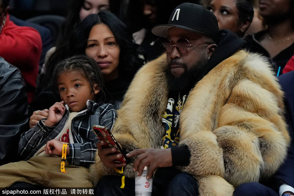 彭拿费尔vs查维斯_快船连胜背后：伊维察·祖巴茨的交易前景与布鲁克·洛佩斯的首发潜力