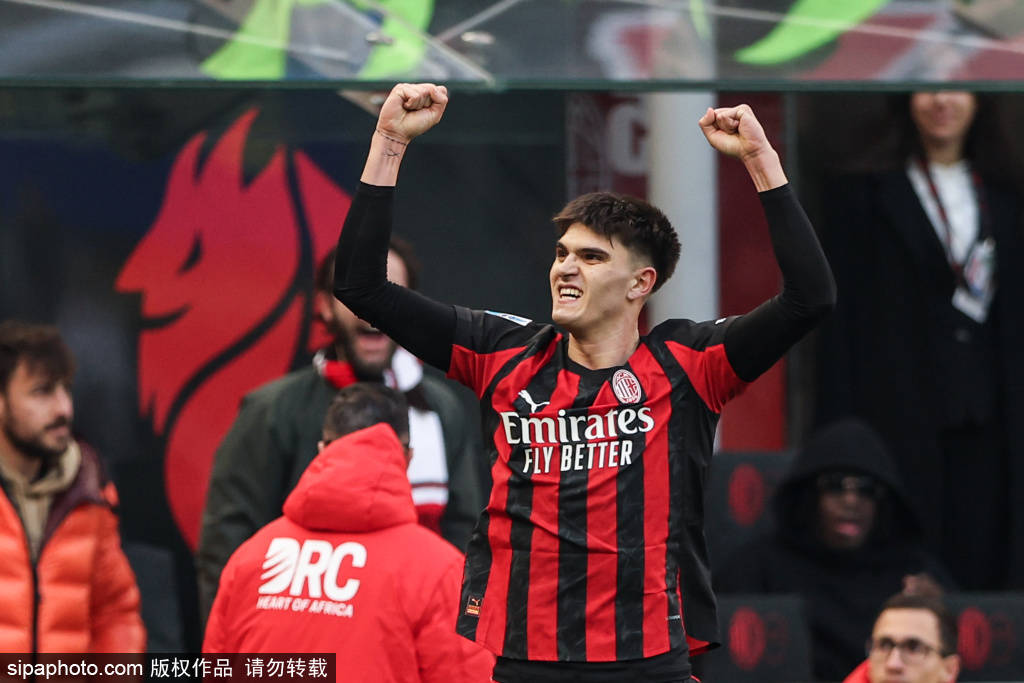 卢博斯福尔曼vs吉里.哈维尔._各取所需？费内巴切3500万欧求恩昆库卢博斯福尔曼vs吉里.哈维尔.，米兰暗示引进什克里尼亚尔