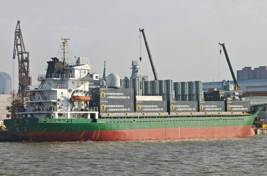 费德列斯达vs海於格松_3架歼36费德列斯达vs海於格松，10架歼-20A，076舰三机，鹰击20亮剑，美军摆烂不加班了