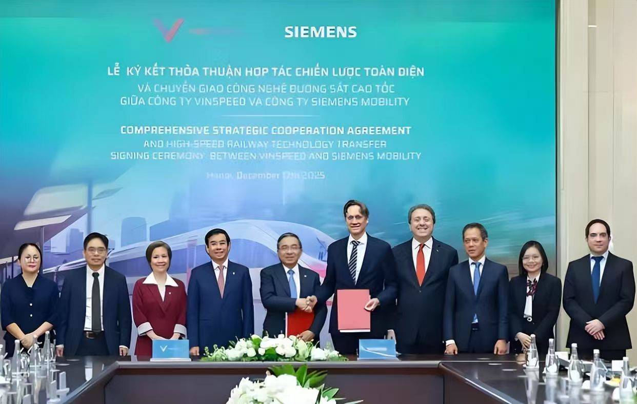 武汉三镇vs上海申花_越南搬起石头砸自己脚！设套中国未果武汉三镇vs上海申花，搞了8天的闹剧后，越南高铁黄了