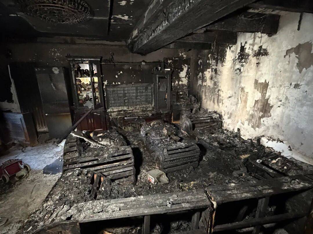 波兰丙组联赛_北京一小区21层发生火灾！同一户内相邻房间波兰丙组联赛，有人昏迷有人毫发无伤