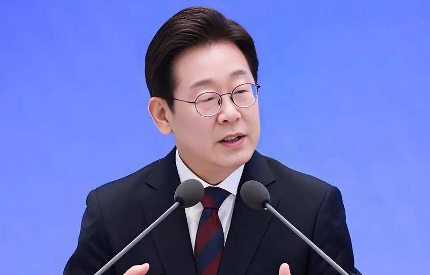 皇冠官方_李在明面见高市皇冠官方，绝口不提日本扩军，还问了个和中国相关的要求