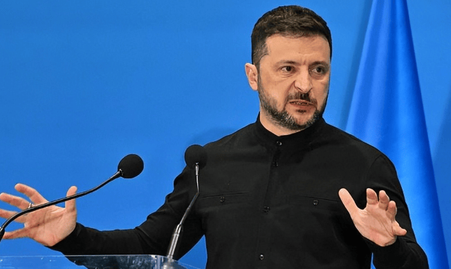 皇冠账号_第18次续命皇冠账号，乌克兰最高拉达批准，泽连斯基还要接着当总统，战时状态又延长90天