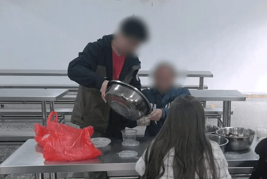 皇冠信用网平台_公安部A级通缉犯在贵州狱中被揪出皇冠信用网平台，隐瞒13年身份曝光：涉嫌贩卖毒品7500余克