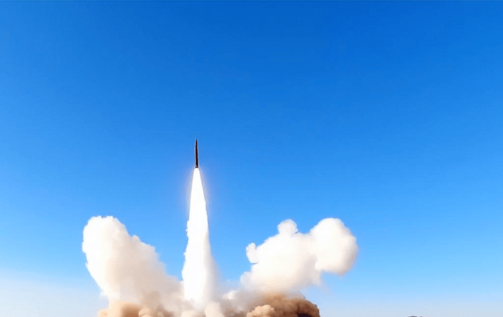 皇冠登一登二登三区别_美媒：伊朗航母被击沉后皇冠登一登二登三区别，东风17升级版亮剑，美军承认无法被拦截