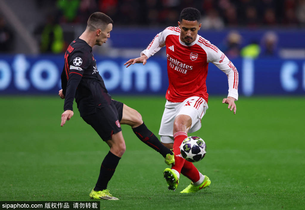 篮球90分vs即时比分移动版_心态急了！补时阿森纳仍落后篮球90分vs即时比分移动版，马丁内利推搡裁判被出示黄牌