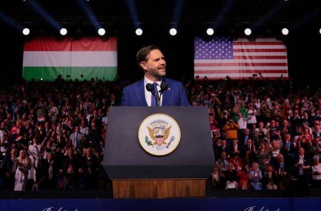 世界杯皇冠足球平台_特朗普果然翻脸了世界杯皇冠足球平台,不承认停火方案,伊朗再次关闭海峡:不服继续打